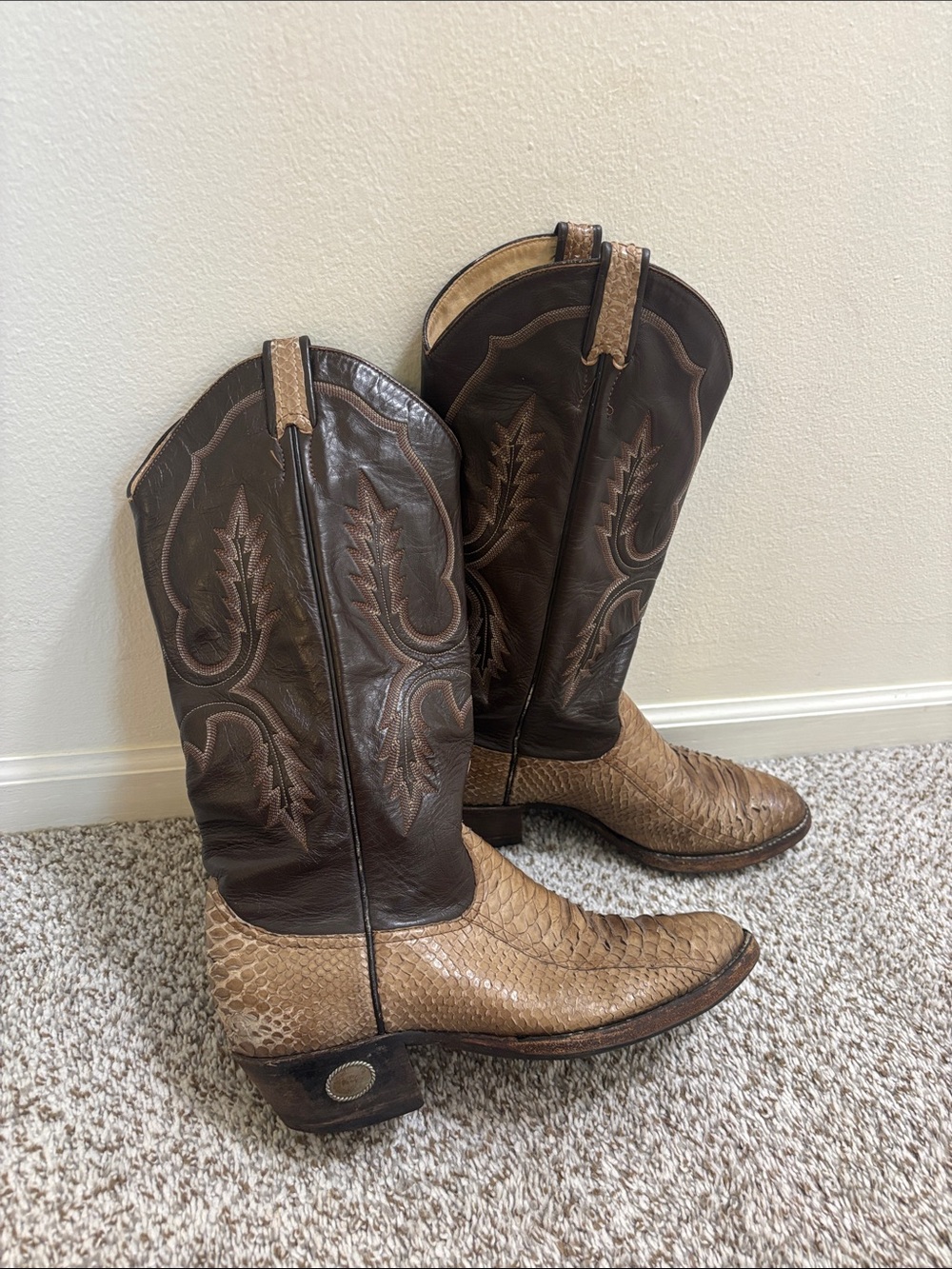 Larry Mahan vintage python snakeskin cowboy boots 9D